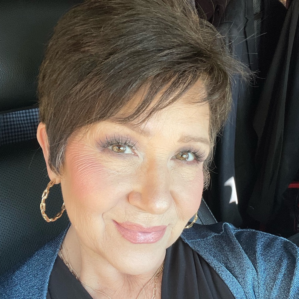 Meet your Posher, Kim